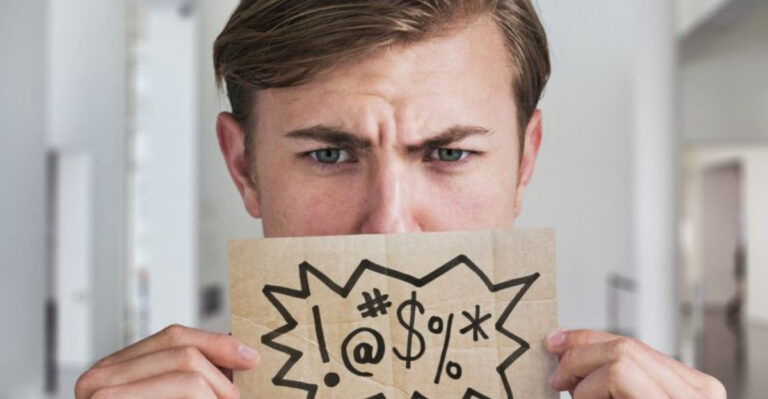 15 Common Habits That Undercut Your Class — And 5 Mistakes That Really Hurt Your Look