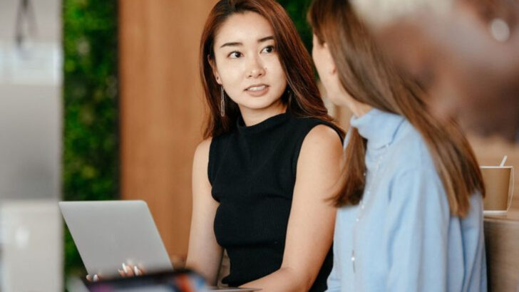 15 Feminine Social Behaviors That Are Actually Big Power Moves