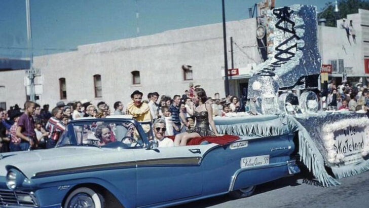 15 Flashback Frames: Classic Americana Images That Instantly Rewind the American Memory