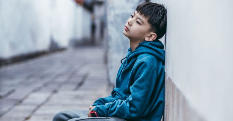 15 Hidden Strengths Behind Kids Who Struggle to Make Friends
