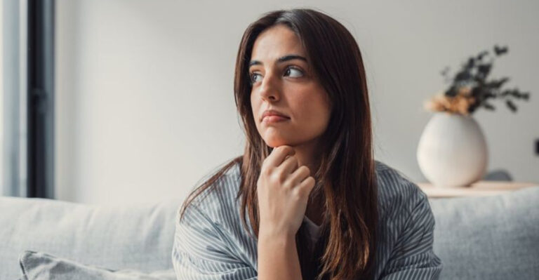 15 Things People Do When They’re Trying To Look Strong But Are Barely Holding On