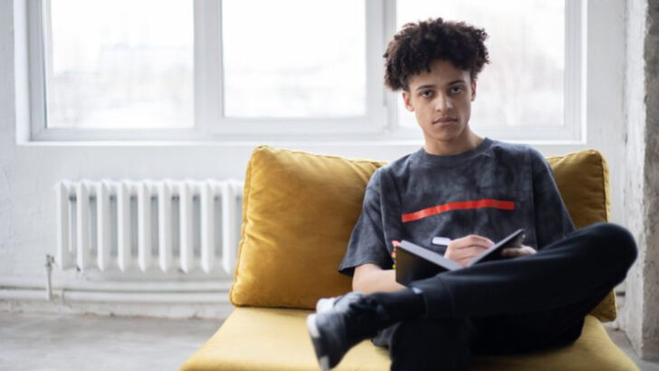 16 Reasons Gen Z and Millennial Men in the U.S. Are Among the Loneliest in the Western World