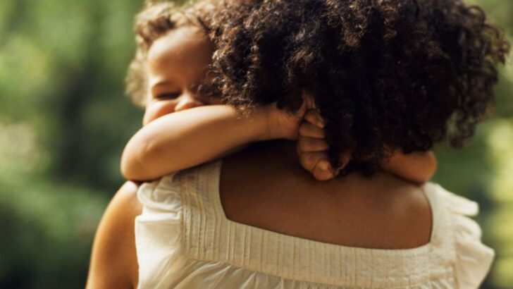 16 Signs Your Childhood Was Shaped By A Narcissistic Parent