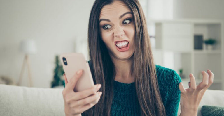 16 Signs You’re Out of Touch with Modern Social Etiquette