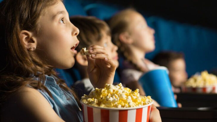 16 Tiny Luxuries People Who Grew Up Broke Secretly Treasure Most From Their Childhood