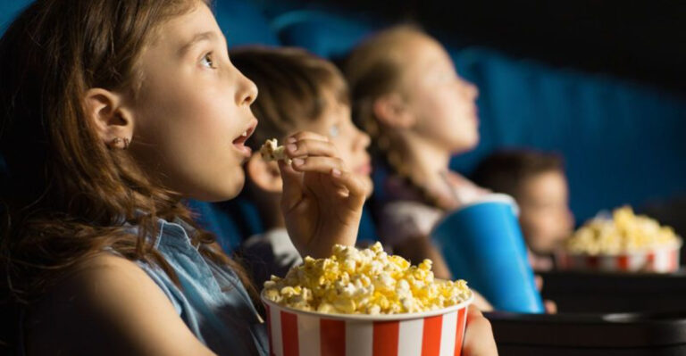 16 Tiny Luxuries People Who Grew Up Broke Secretly Treasure Most From Their Childhood