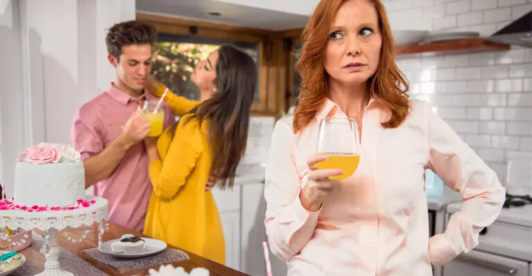 16 Warning Signs You’re More Obsessed With Your Adult Kids’ Lives Than They Are
