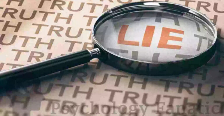 16 Ways How To Spot If Your Partner Is A Compulsive Liar, According To Psychology