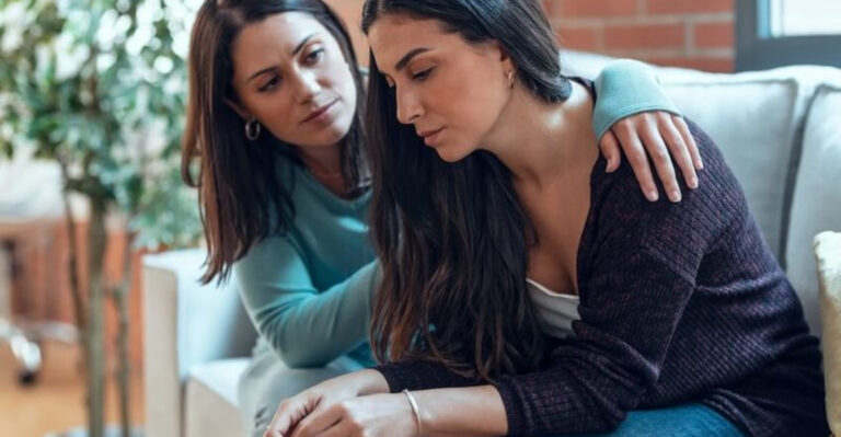 17 Phrases That Are Way Better Than Giving Unsolicited Advice, According To Experts
