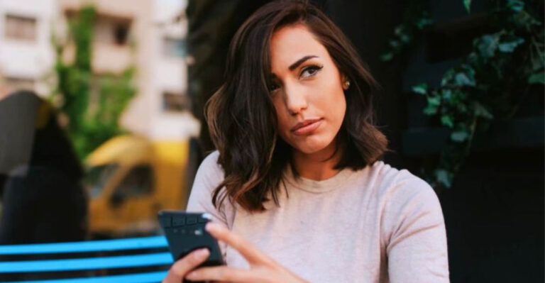 17 Signs Your Partner Is Emotionally Dependent