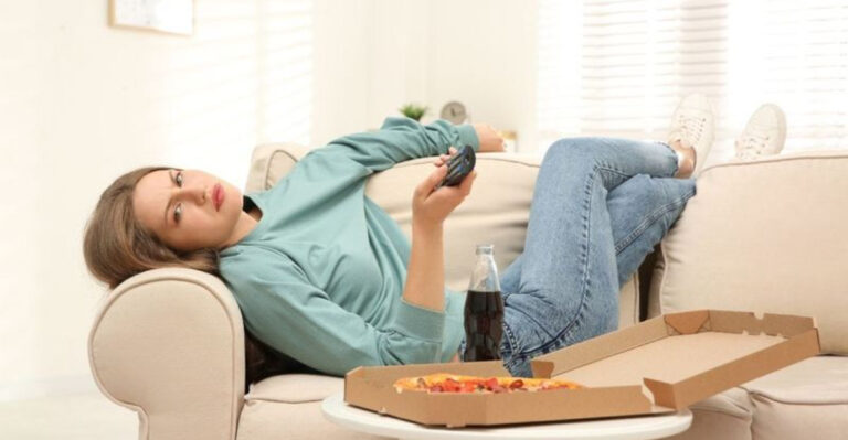 17 So-Called “Lazy” Habits That Are Actually Trauma Responses