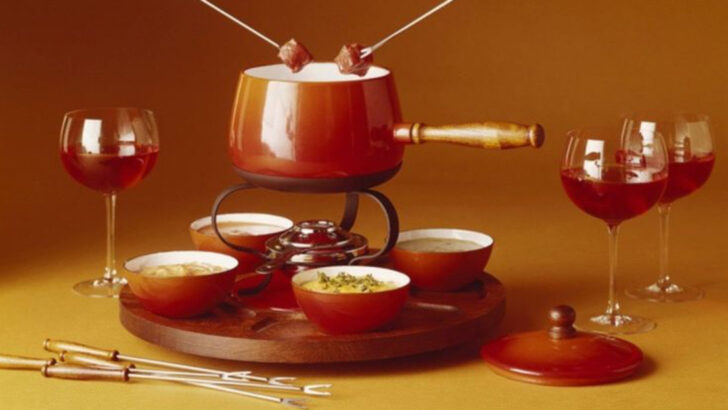 17 Things Every ’70s Woman Had in Her House