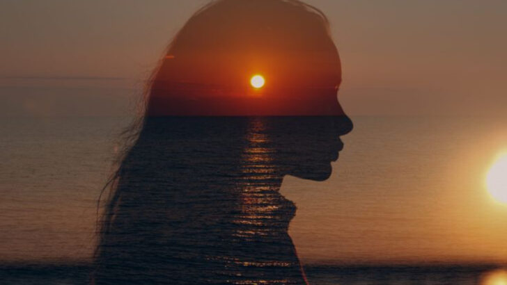 17 Things Truly Confident Women Avoid At All Costs