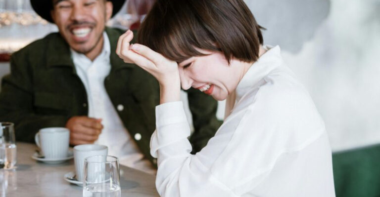 17 Things Women Should Never Wear on a Date (And None of Them Are About Fashion)