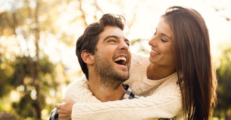 18 Little Things That Whisper “She’s The One” To A Man’s Heart