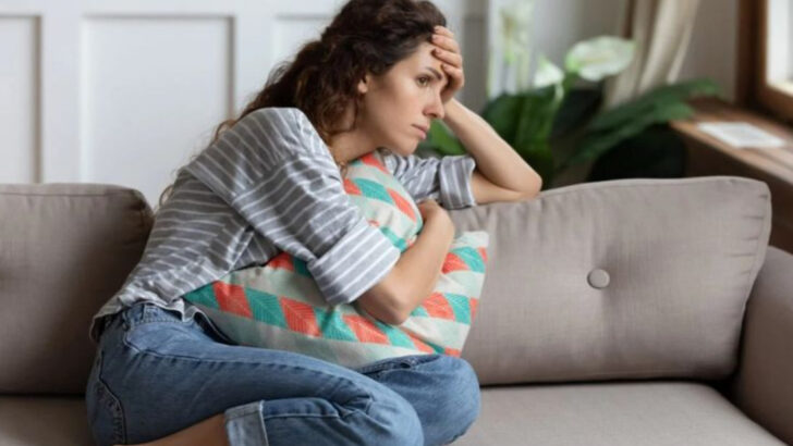 18 Signs You’re The Person Everyone Goes To—But No One Checks On