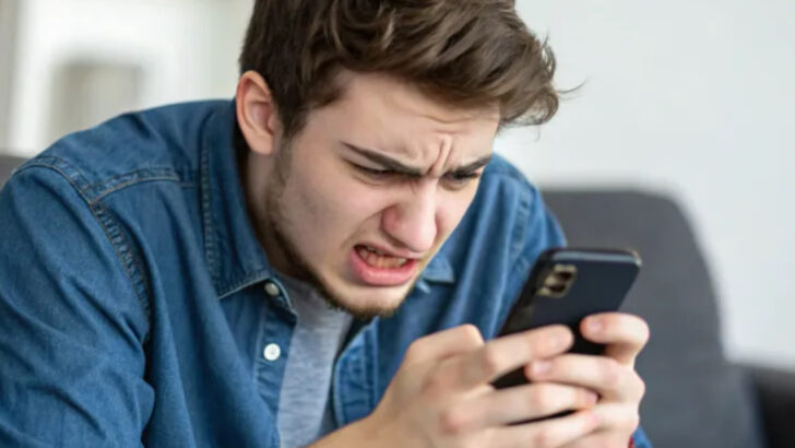 18 Typical Ways a Narcissist Acts When Things Don’t Go Their Way and Behaviors They Always Fall Back On