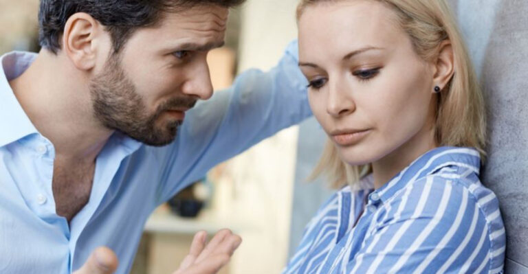 19 Everyday Phrases That Signal You’re Being Gaslighted
