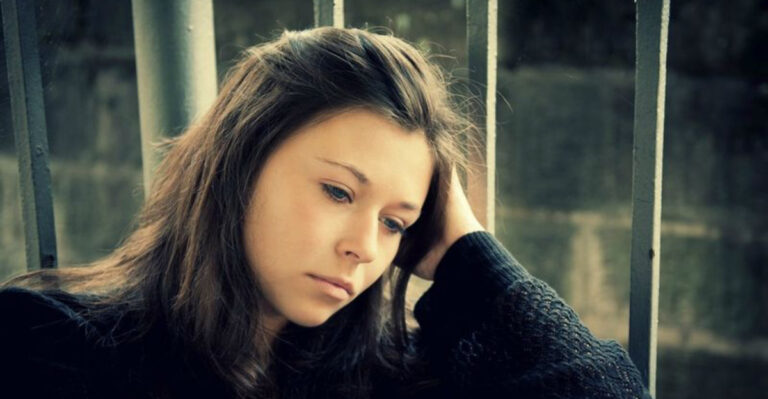 19 Phrases to Close the Chapter with Your Ex and Move On
