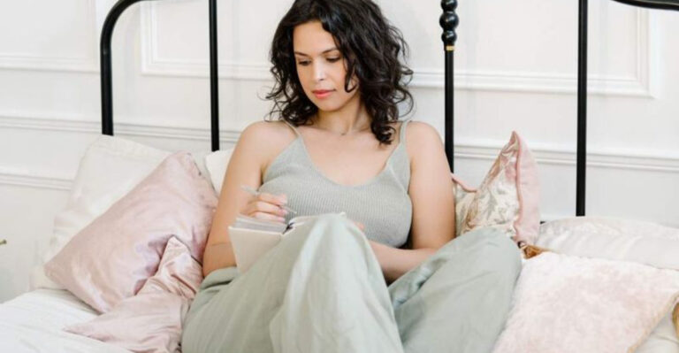20 Daily Affirmations For Women Who Shine Brightly