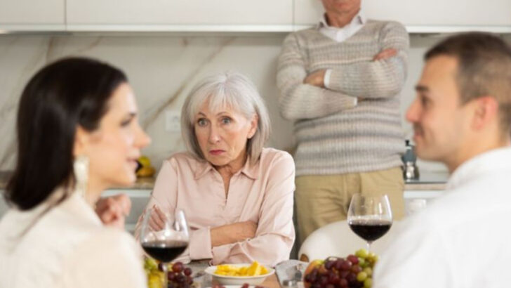 20 Honest Reasons Why Your Boyfriend Won’t Introduce You To His Family