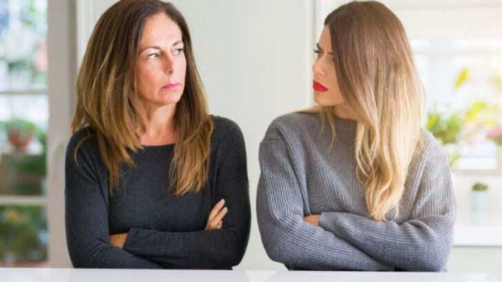 20 Phrases Toxic Moms Repeat And Their Invisible Effects