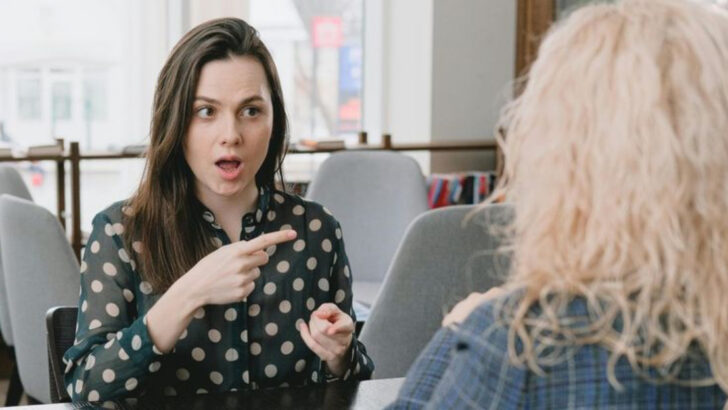 20 Common Phrases That Offend Classy People, But Sound Normal to Everyone Else