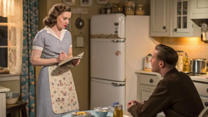 34 Things Women Had To Do In The ’40s That Would Be Crazy Today