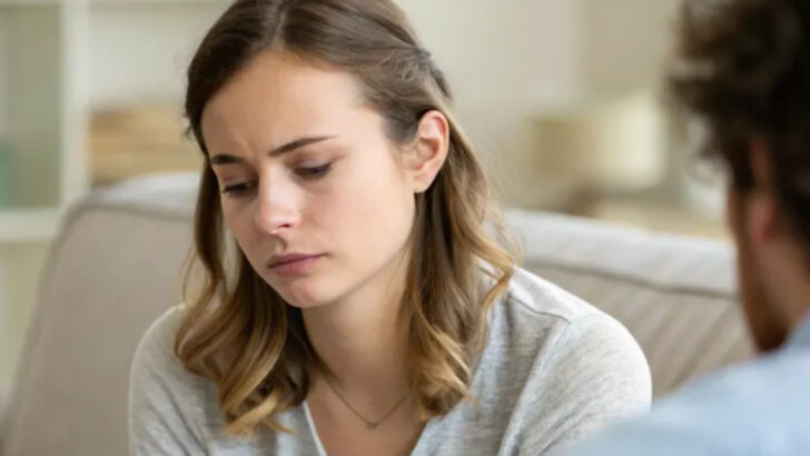 38 Quiet Cries For Help From Adult Children That Parents Often Miss
