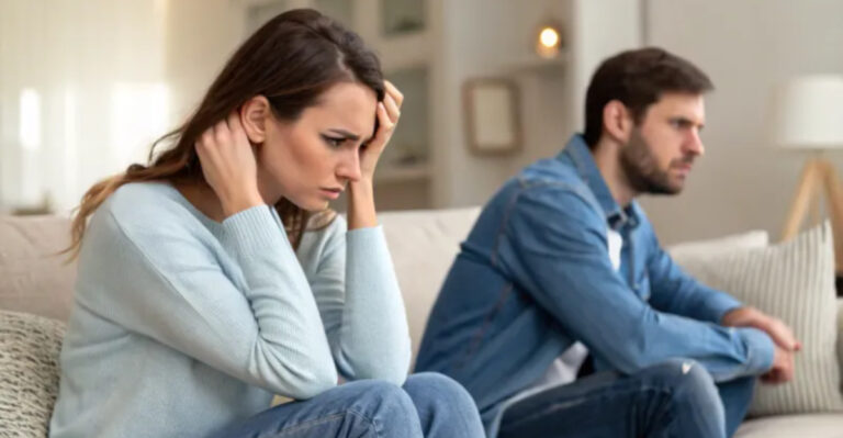 41 Bad Habits Married Couples Fall Into That  Lead Straight To Divorce