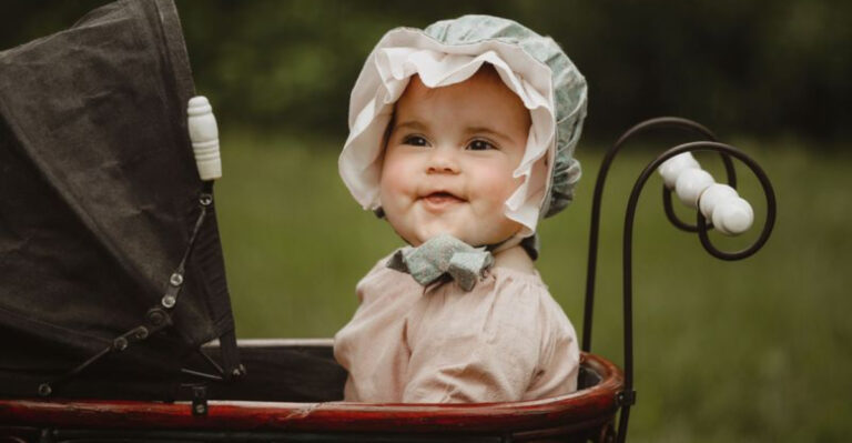 8 Vintage Baby Names That Are Too Outdated & 10 Parents Actually Consider