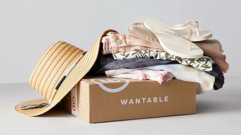 Subscription Box Tailored to Her Interests