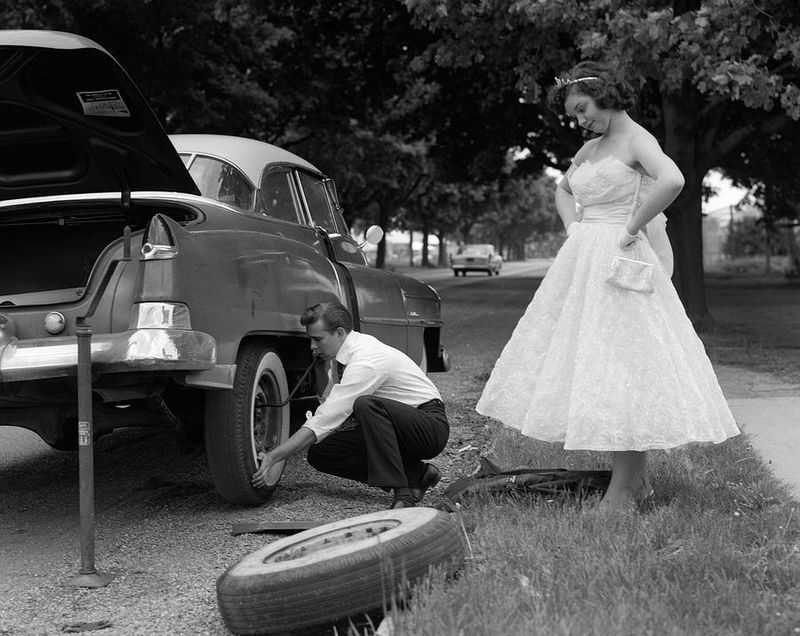 Change a tire without calling for help