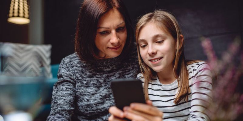 How to navigate social media thoughtfully