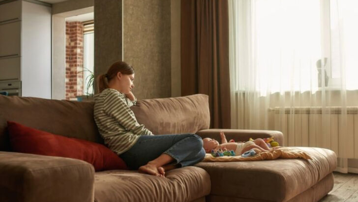 I Quit My Job to Stay Home With My Kids—Here Are 15 Reasons It Became the Loneliest Time of My Life