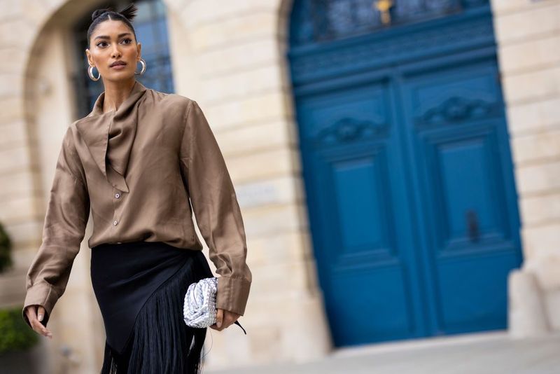 Let your confidence speak louder than your outfit