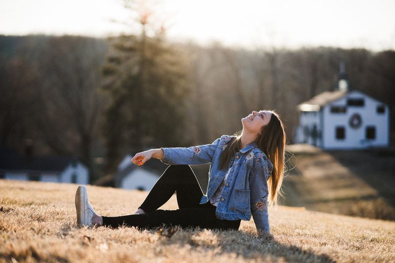 Women often evolve, men often escape