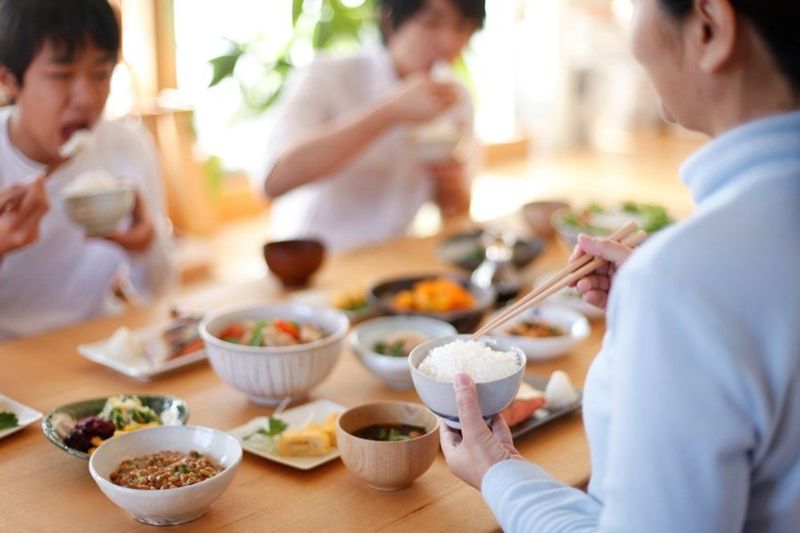 Stop Eating When Satisfied (Not Stuffed)