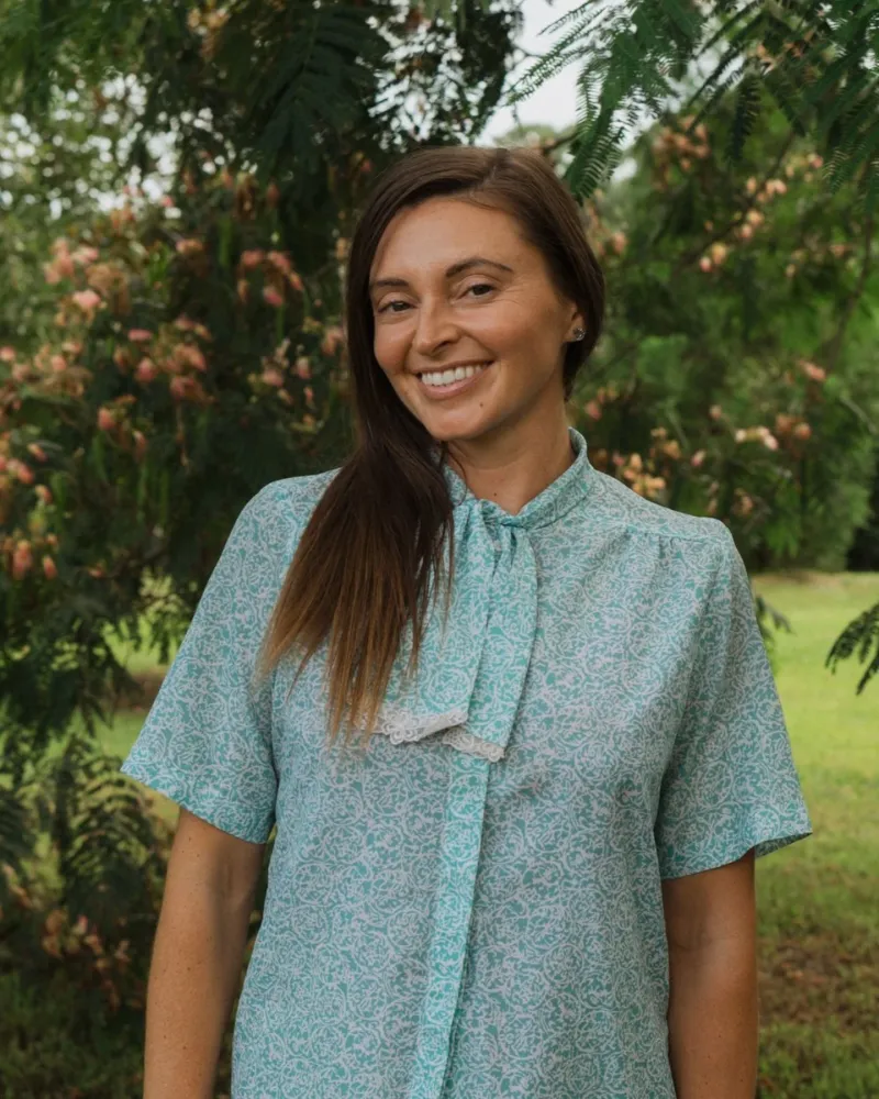 Teal – She’s grounded but doesn’t need to say it
