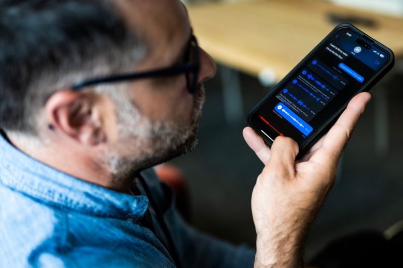 Send Voice Notes and Videos