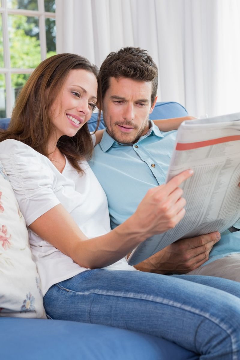 Splitting the newspaper or scrolling headlines together