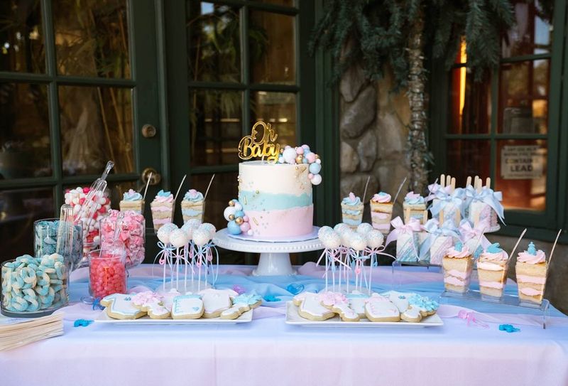 Baby Showers Like Wedding Receptions