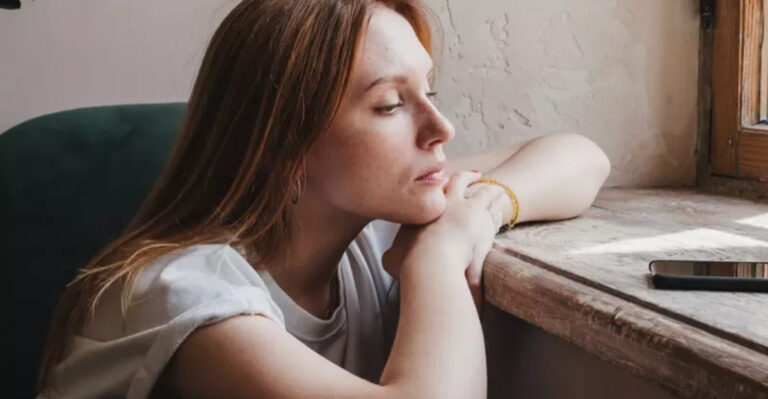 The Comfort Trap: 18 Subtle Signs A Wife Might Be Settling In Marriage