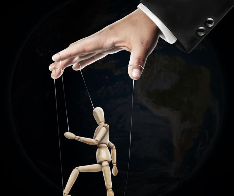 They offer unsolicited help—then hold it over you