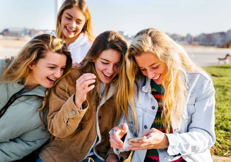 Laughing More With Friends Than With Each Other