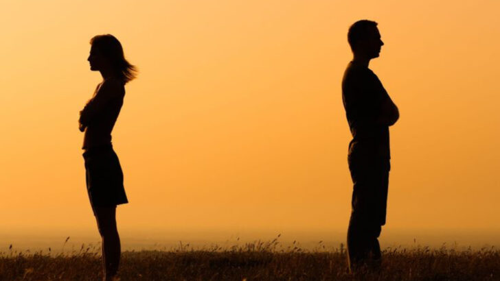 What It Means When Your Marriage Makes You Feel Lonely: 17 Reasons, According to Psychology