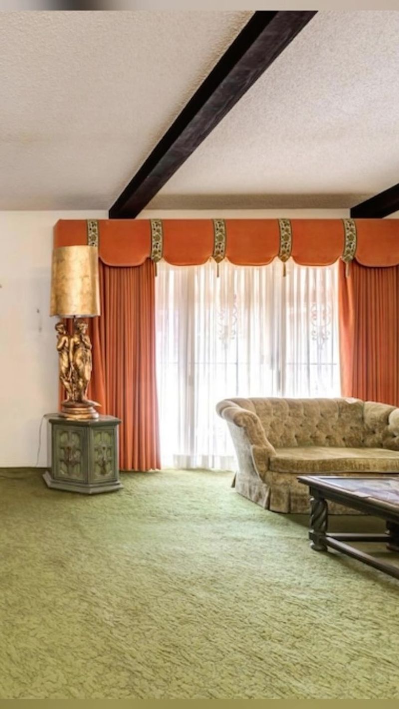 Everything smelled like Coppertone and shag carpet