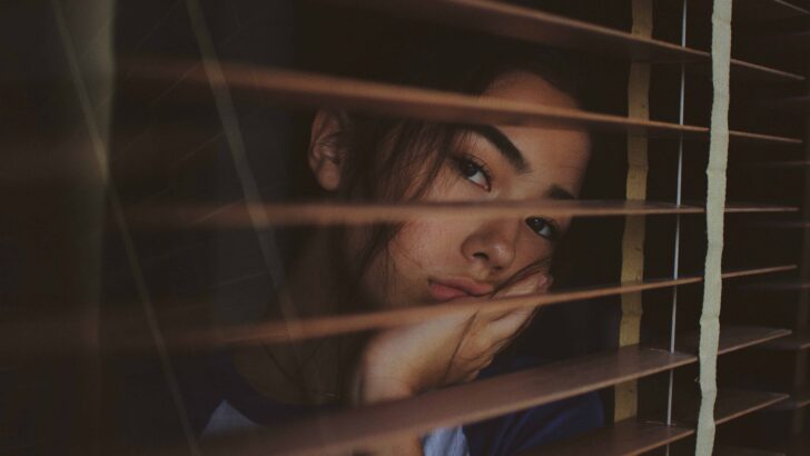 33 Gaslighting Phrases That Are Major Red Flags