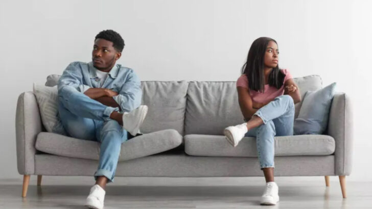 What It Really Means When Your Marriage Makes You Feel Lonely: 19 Insightful Reasons, According to Psychology