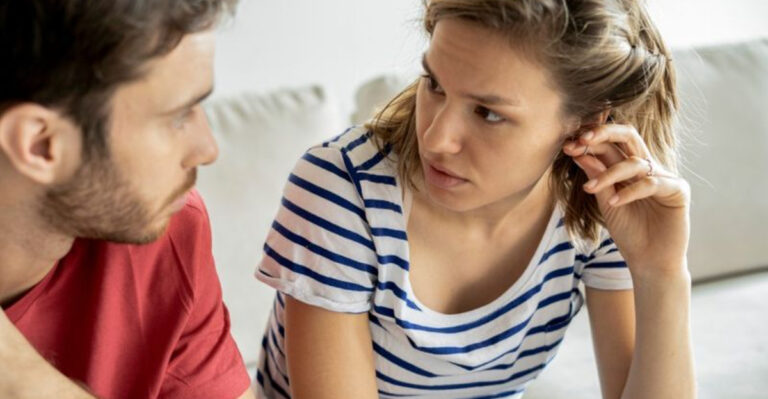 13 Harmful Habits That Keep You Stuck in a Loveless Marriage, And 5 Healthy Ways to Take Back Your Life